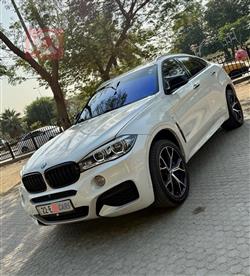 بی ئێم دەبڵیو X6